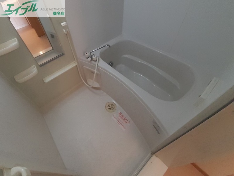 バス・シャワールーム　同型反転参考写真