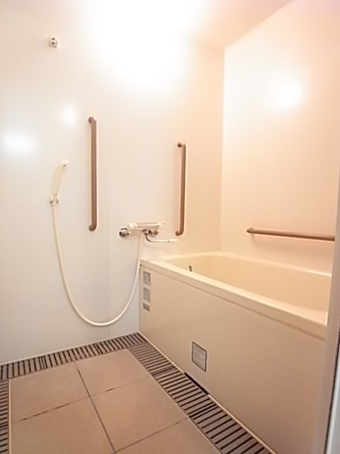 バス・シャワールーム　きれいなお風呂です