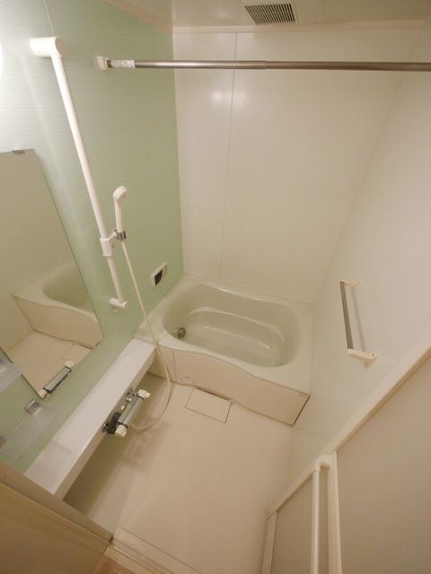 バス・シャワールーム　★うれしい追焚付きの浴室★