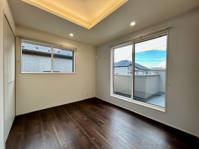 その他部屋・スペース　２面採光なので、明るく風通しのよい過ごしやすいお部屋です♪