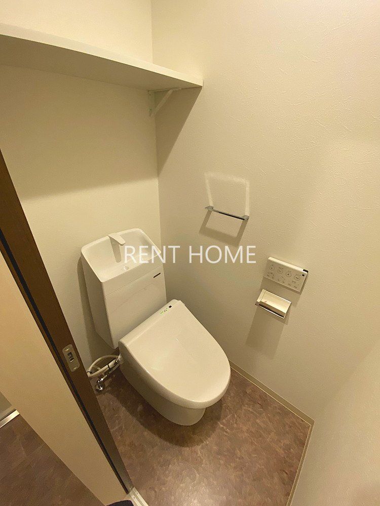 トイレ　ウォシュレット付き