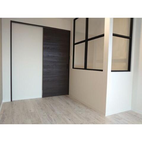 居室・リビング　室内