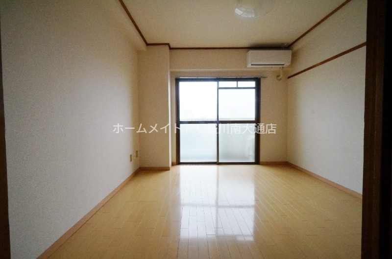 居室・リビング　同型別部屋写真