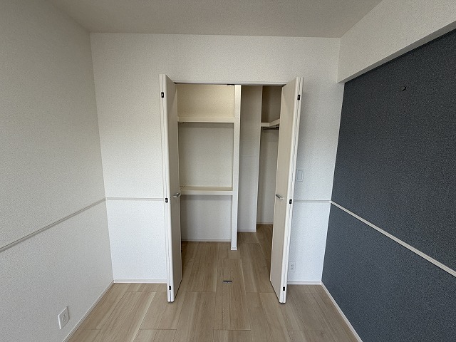 収納　類似物件の反転タイプの間取りです（イメージ写真　現状優先）