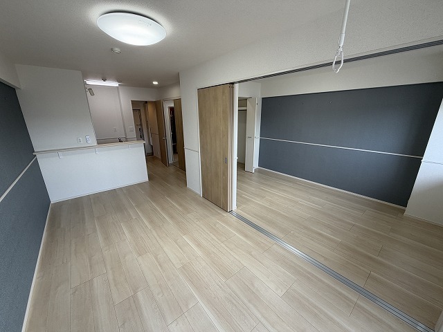 居室・リビング　類似物件の反転タイプの間取りです（イメージ写真　現状優先）