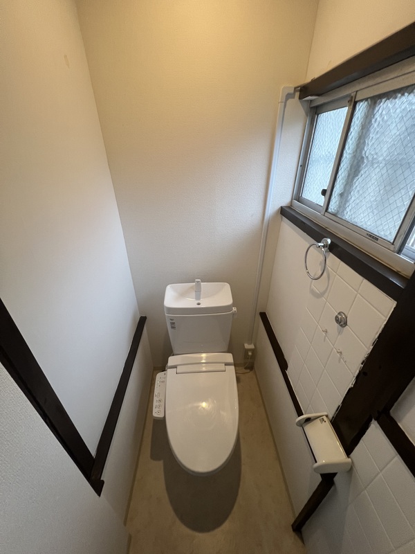 トイレ　２階トイレ