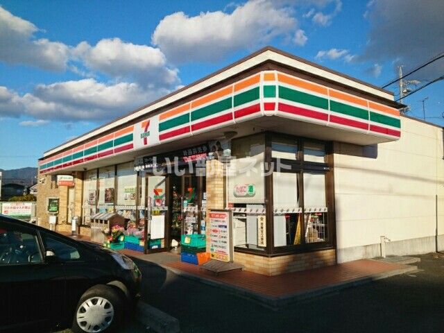 コンビニ　セブンイレブン 豊川三蔵子町店（コンビニ）まで337m