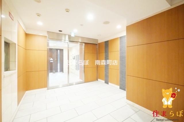 ロビー　「暮らしの設計図は、ここから始まります。」