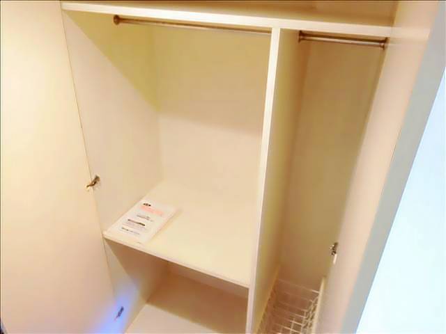 収納　洋服が掛けられます