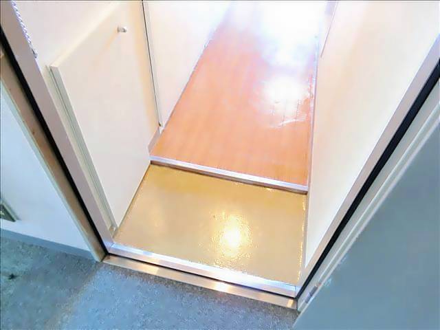 玄関　下駄箱完備の玄関