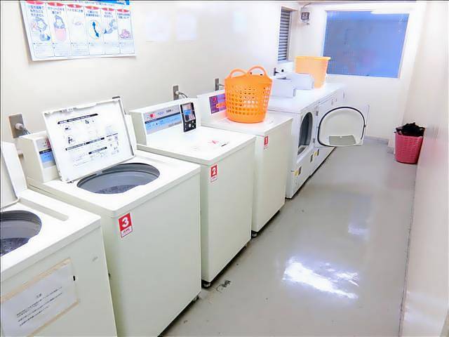 洗面設備　ランドリールーム完備