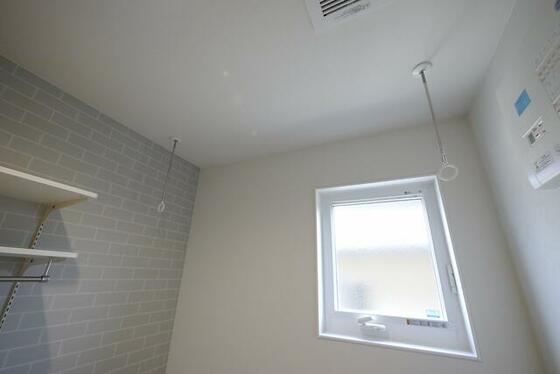 バルコニー　室内物干し