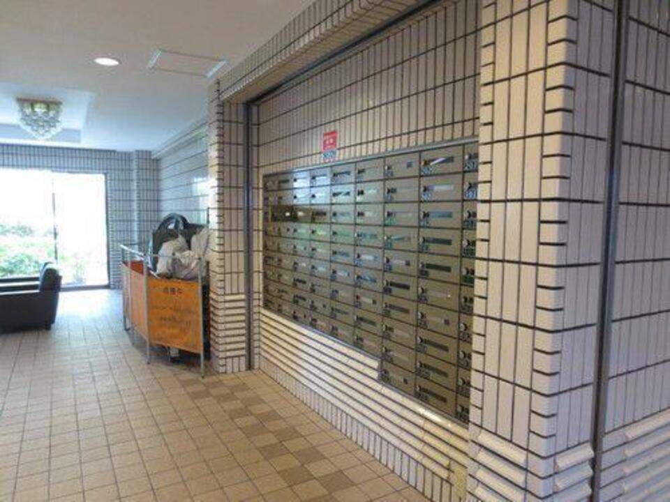 エントランス　メールBOX