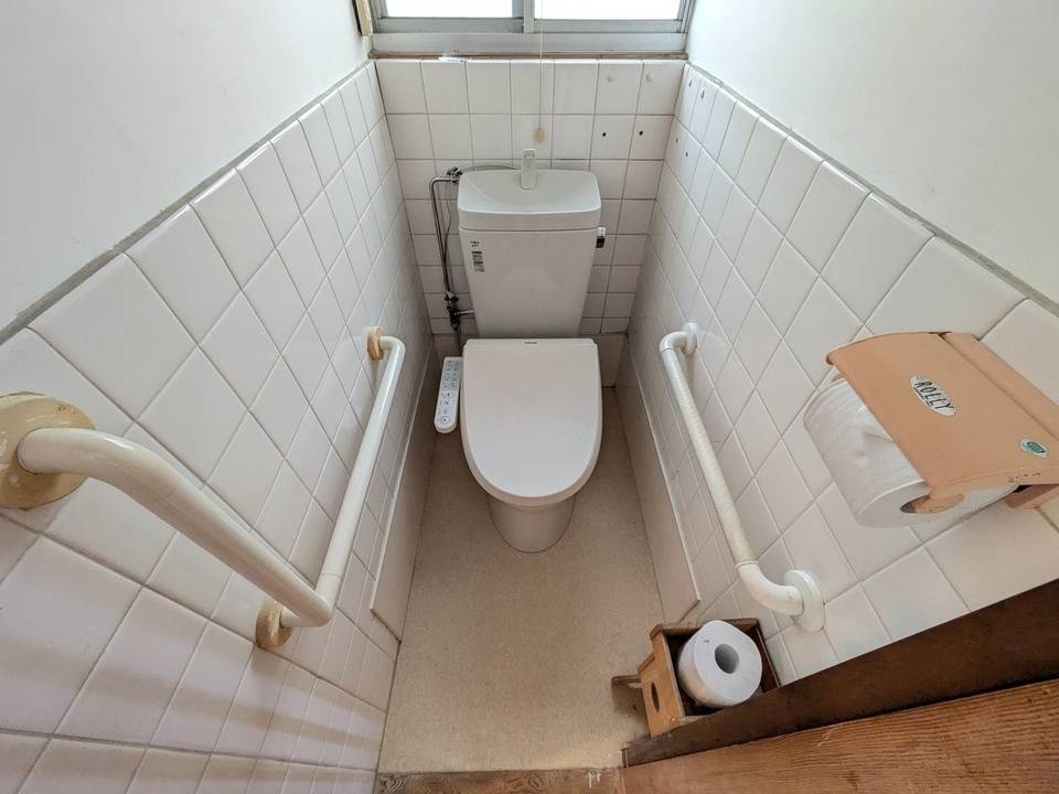 トイレ　トイレ