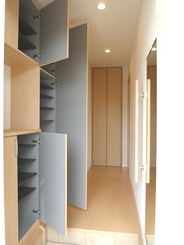 玄関　十分すぎるシューズボックス★