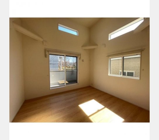 居室・リビング　こちらの居間で趣味の時間をお楽しみください