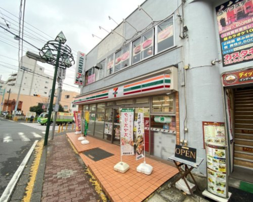 コンビニ　セブンイレブン みのり台駅前店（コンビニ）まで421m