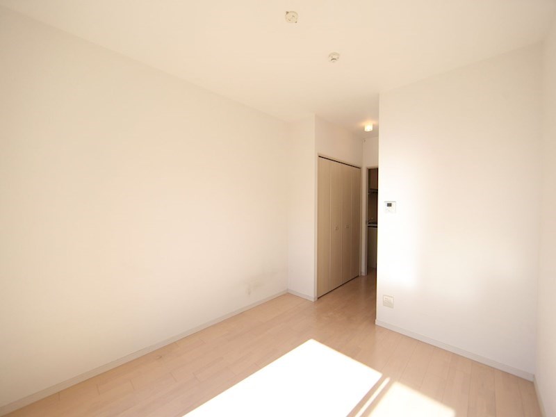 その他部屋・スペース　洋室7.3帖　クローゼット付（収納充実してます）