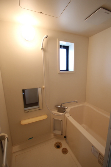 バス・シャワールーム　※他号室の写真です。