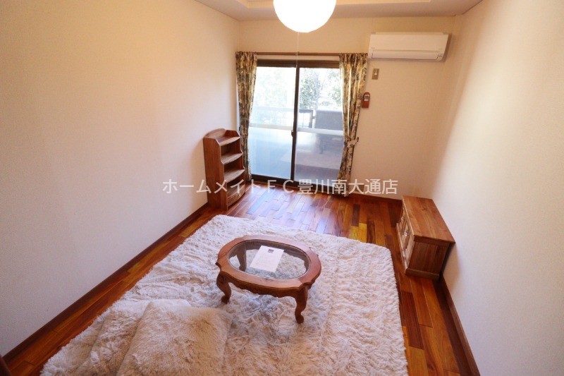 居室・リビング　同型別部屋写真