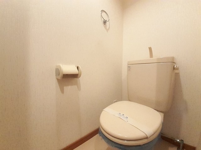 トイレ　うれしいウォシュレット完備