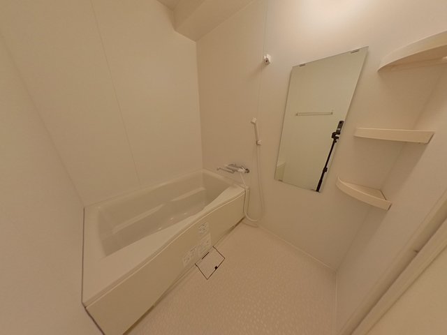 バス・シャワールーム　※写真は別号室のものですので現状優先とさせていただきます