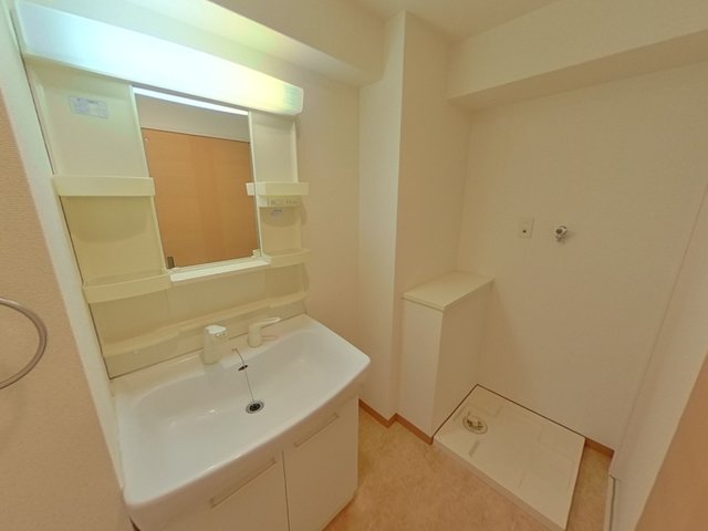 洗面設備　※写真は別号室のものですので現状優先とさせていただきます