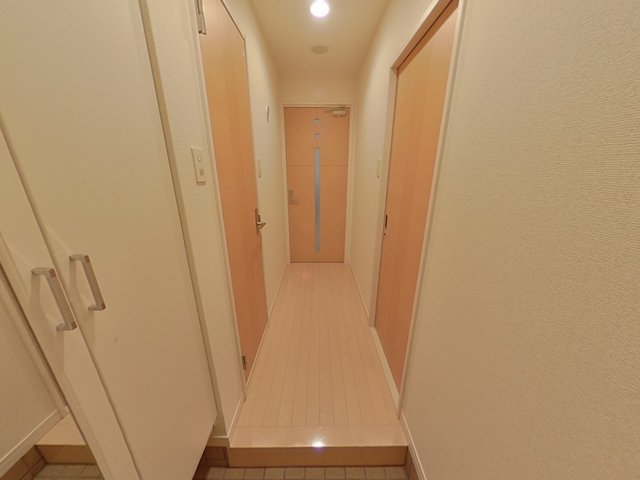 玄関　※写真は別号室のものですので現状優先とさせていただきます