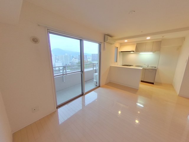 居室・リビング　※写真は別号室のものですので現状優先とさせていただきます