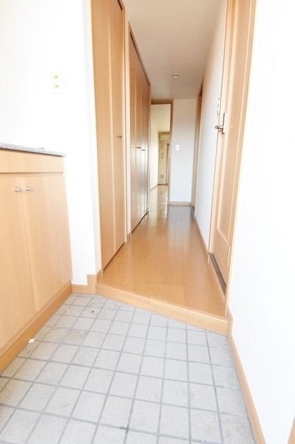 玄関　★オンライン内見対応可能★来店不要★タウンハウジング大和店★