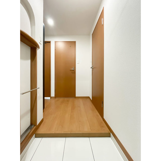 玄関　収納もある玄関です