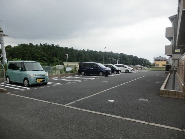 駐車場　敷地内駐車場ございます。