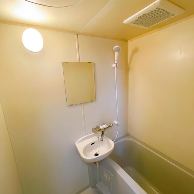 バス・シャワールーム　※別部屋参考写真