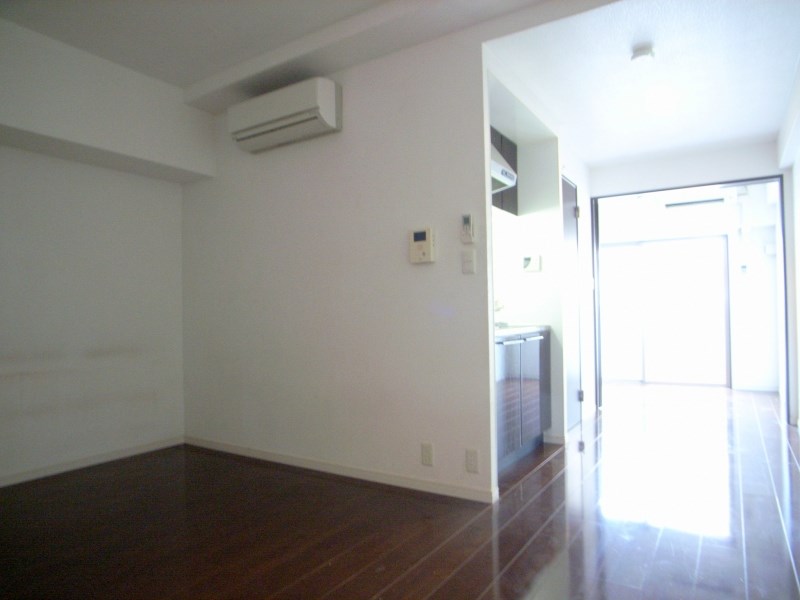 居室・リビング　※別号室の参考写真になります。