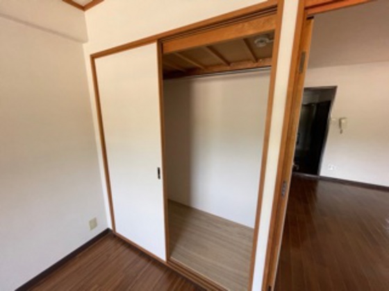 収納　※別号室の写真です。