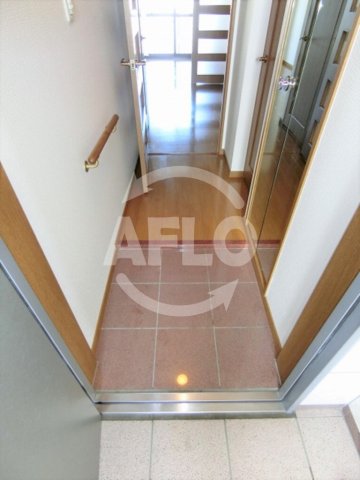 玄関　ロジュマン浪速　玄関