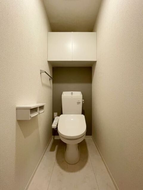 トイレ　温水洗浄暖房便座