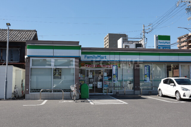 コンビニ　ファミリーマート岡崎両町店（コンビニ）まで469m