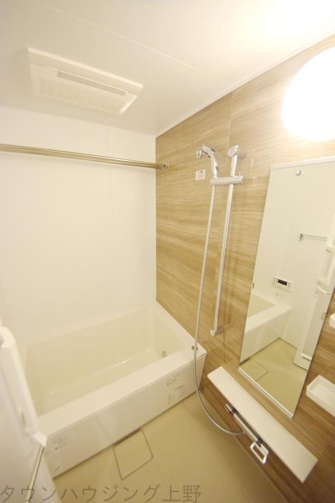 バス・シャワールーム　バス