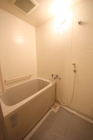 バス・シャワールーム　アクア福島