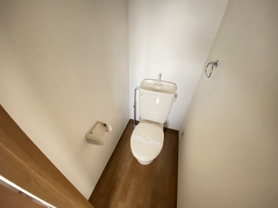 トイレ　※別部屋の写真です