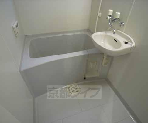 バス・シャワールーム　お風呂です。