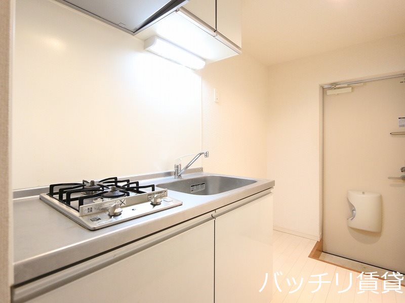 キッチン　画像は別号室タイプの為、現状を優先致します。