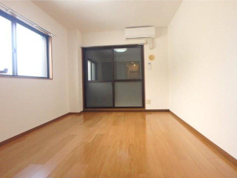 居室・リビング　図面と現状に相違がある場合には現状を優先