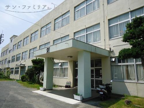 小学校　豊橋市立牛川小学校（小学校）まで206m