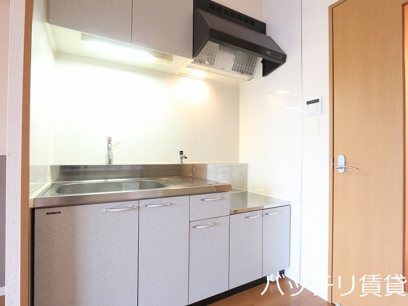 キッチン　画像は同シリーズタイプの為、現状優先になります。