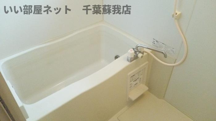 バス・シャワールーム　ゆったり過ごせるお風呂です