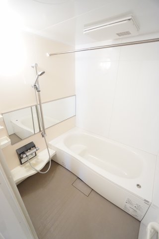 バス・シャワールーム　※同物件・同タイプの写真です