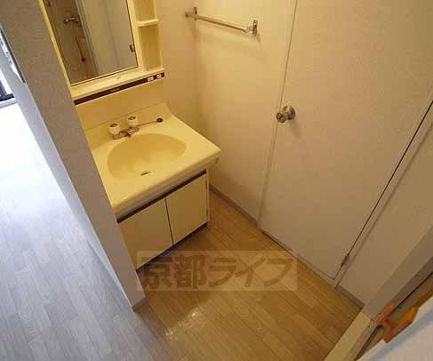 洗面設備　毎朝身だしなみチェック