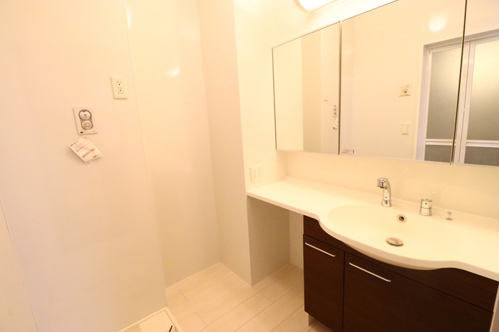 洗面設備　忙しい朝には欠かせない洗面所です